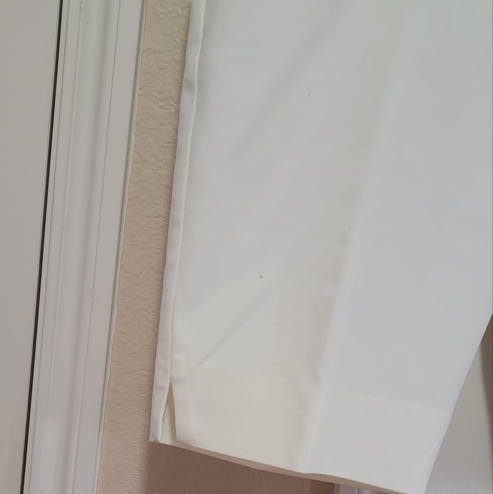 RAFAELLA WHITE BERMUDA SHORTS - Picture 5 of 9